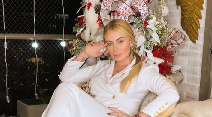 Sara Uribe