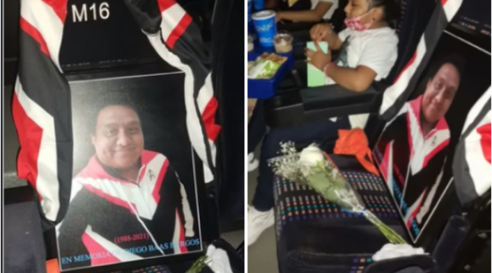 Mujer lleva foto de su difunto esposo a Spider-Man: No Way Home