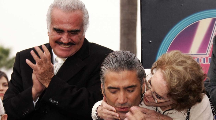 Cuquita Abarca fue la única esposa de Vicente Fernández Vicente Fernández y su familia