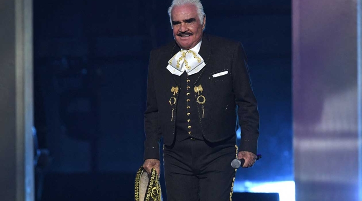 Vicente Fernández en un concierto