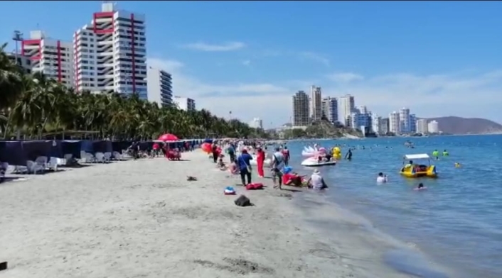 autoridades reportaron 100% del aforo en las playas de Santa Marta