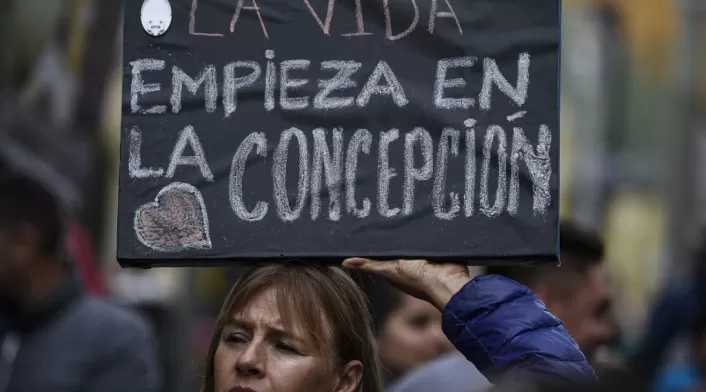 Aborto en Colombia - protesta contra el aborto frente al Palacio de Justicia, en Bogotá