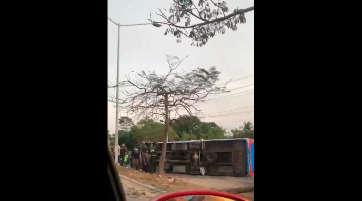 Accidente en vía de Barranquilla Accidente en vía de Barranquilla