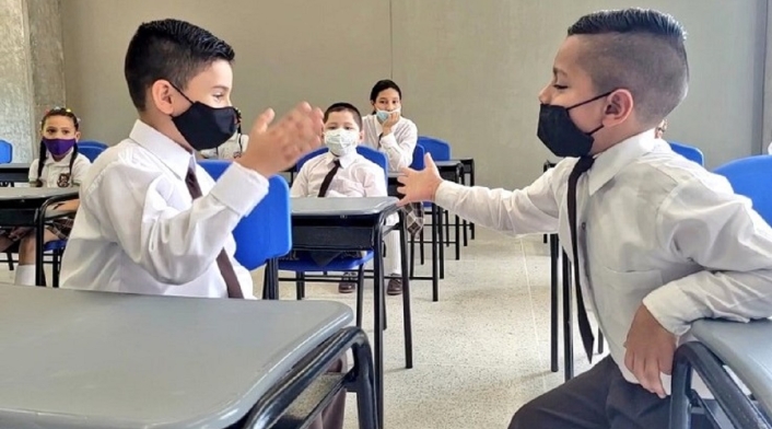 Retorno a clases en escuelas y colegios.