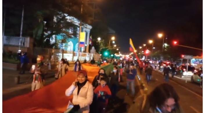 Indígenas protestando en Bogotá Indígenas protestando en Bogotá