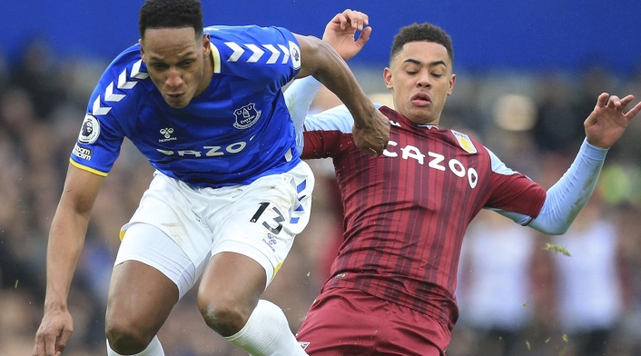 Yerry Mina, central del Everton