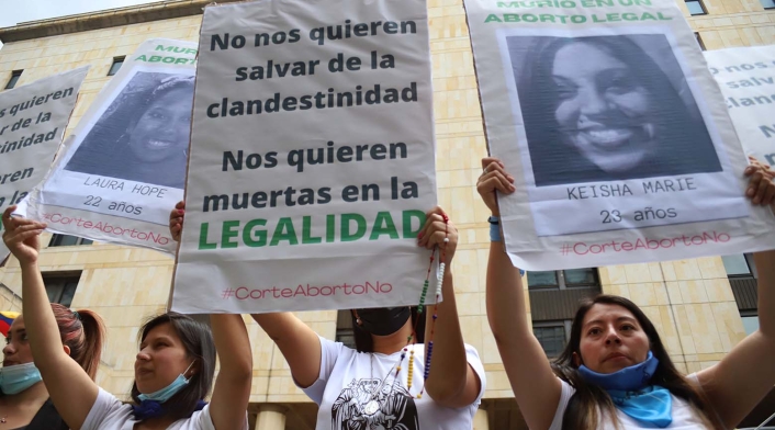Aborto en Colombia: Despenalización discutida por Corte Constitucional