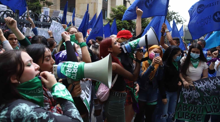 Aborto en Colombia: Despenalización discutida por Corte Constitucional