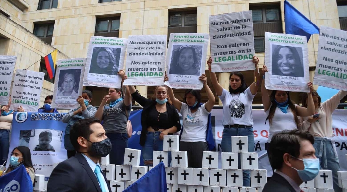 Aborto en Colombia: Despenalización discutida por Corte Constitucional