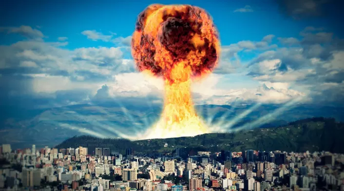 Explosión de bomba atómica en guerra nuclear
