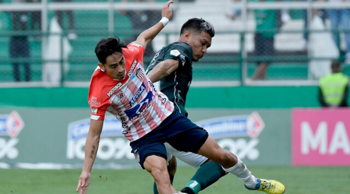 Fabián Sambueza jugando con el Junior de Barranquilla Fabián Sambueza jugando con el Junior