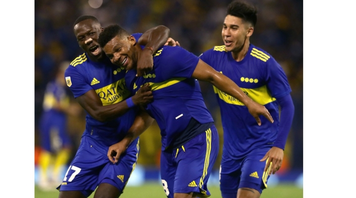 Frank Fabra celebra gol Frank Fabra celebra gol que marcó con Boca Juniors