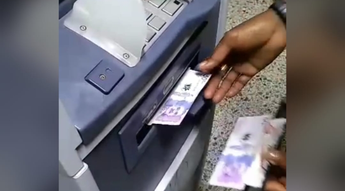 Alteró un cajero electrónico y robó millonaria suma de dinero en Engativá Alteró un cajero electrónico y robó millonaria suma de dinero en Engativá