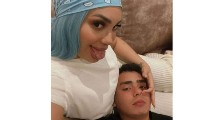 Andrea Valdiri y Felipe Saruma