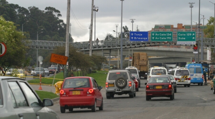Avenida Boyacá Avenida Boyacá, en el norte de Bogotá