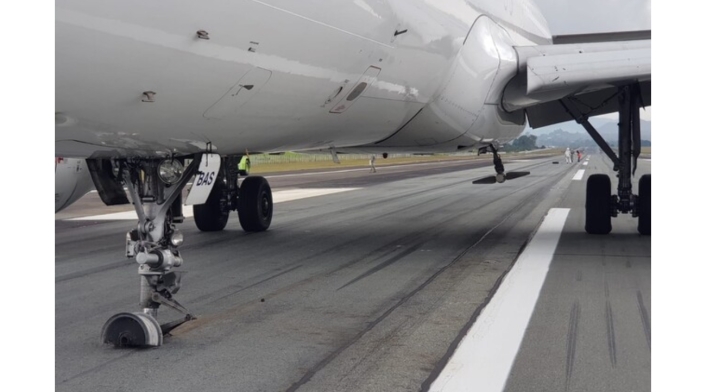 Avión que sufrió percance en Rionegro Avión que aterrizó de emergencia en Rionegro por problemas en tren de aterrizaje