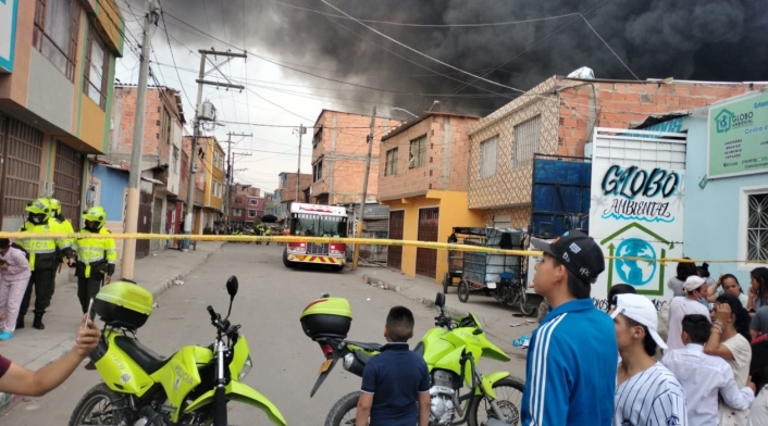 Incendio en bodega de Bosa Incendio en bodega de Bosa