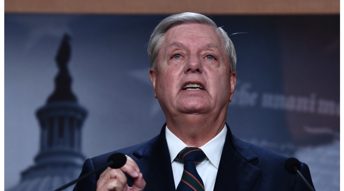 Lindsey Graham, senador estadounidense dando su discurso