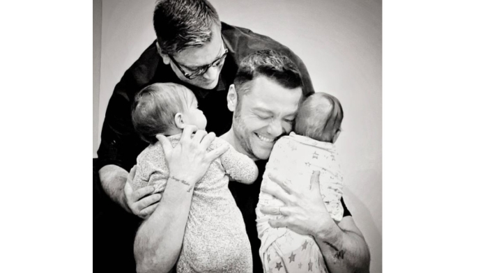 Tiziano Ferro y su esposo Victor Allen ahora son papás de dos bebés