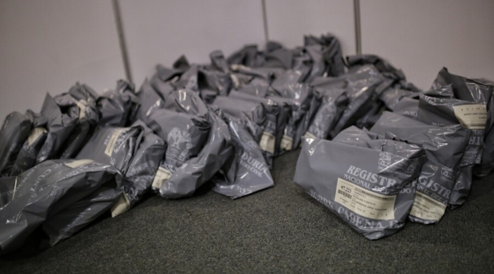 Escrutinio de votos En bolsas fueron guardados los votos de las elecciones de Congreso 2022