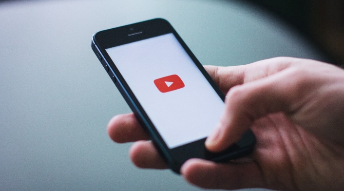 YouTube YouTube
