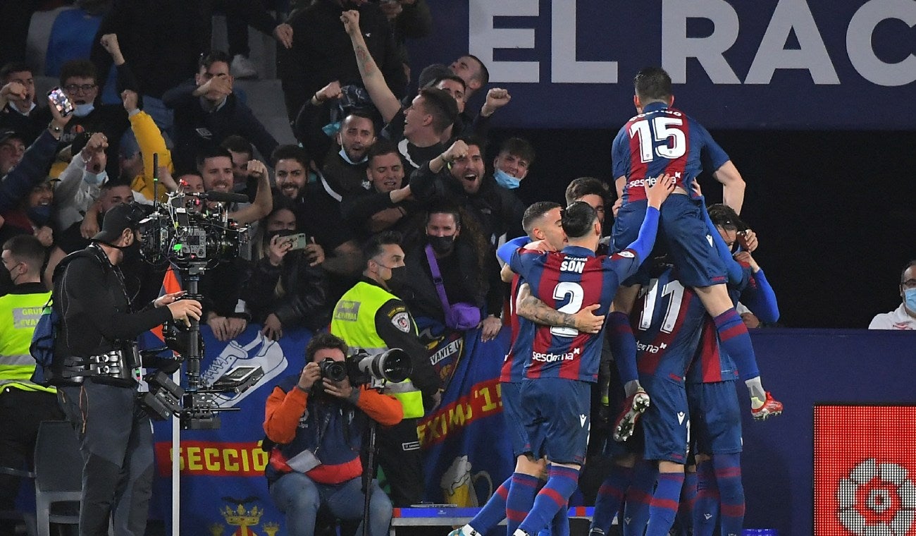 Barcelona vs Levante Barcelona le ganó al Levante