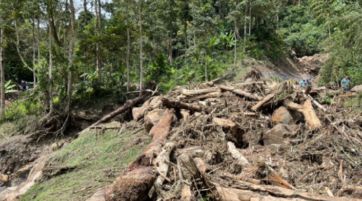 Deslizamiento de tierra en Cundinamarca por lluvias
