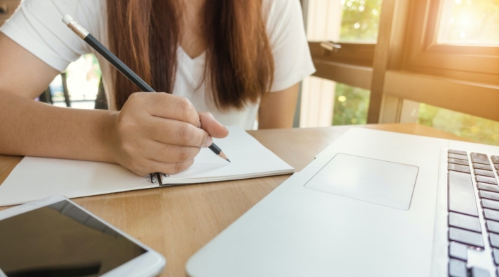 Estudiante Estudiante