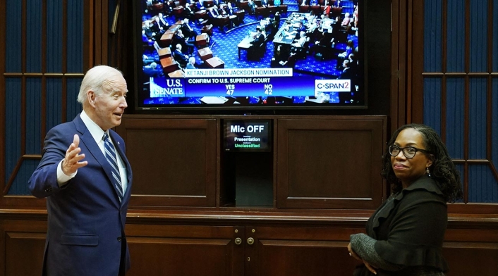 Joe Biden y Ketanji Brown Jackson Joe Biden y Ketanji Brown Jackson