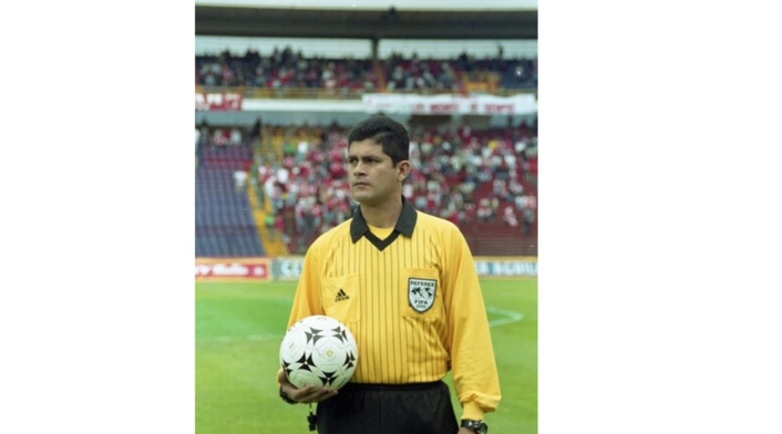 Óscar Julián Ruíz / Árbitro internacional a cambio de sexo Óscar Julián Ruíz / Árbitro internacional a cambio de sexo