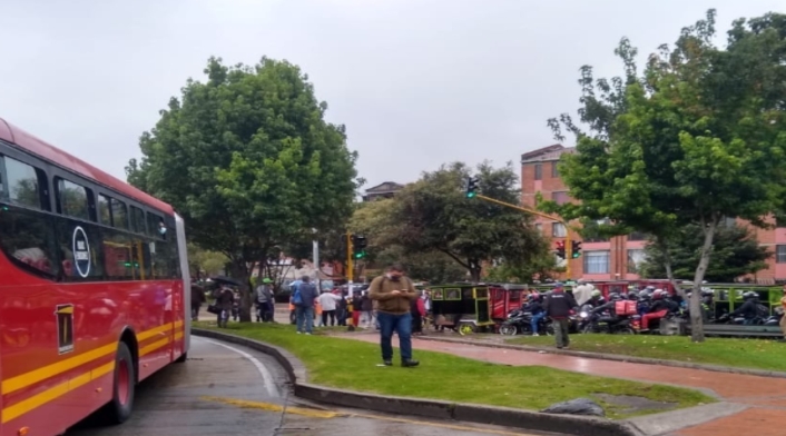 Bloqueos en Suba de bicitaxitas Bloqueos en Suba de bicitaxitas