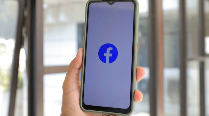 Facebook Facebook