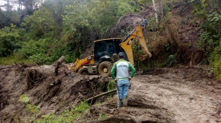 Maquinaria amarilla atiende municipios del Huila afectados por las lluvias