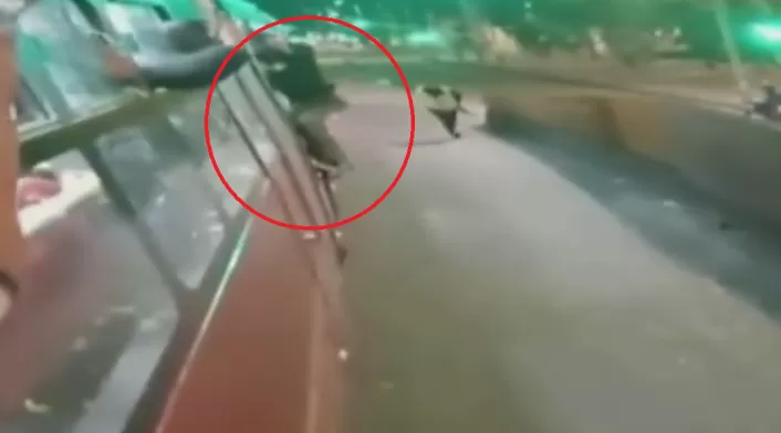 Ladrón atrapado en TransMilenio Ladrón atrapado en TransMilenio
