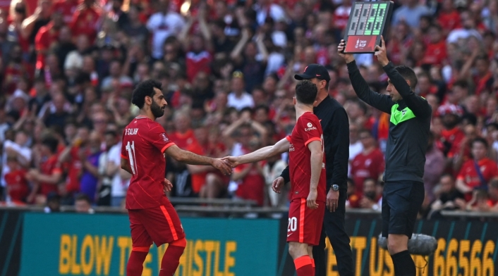 Mohamed Salah salió lesionado de Liverpool a media hora del partido