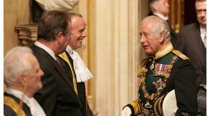 Príncipe Carlos llega a la Cámara de Lores