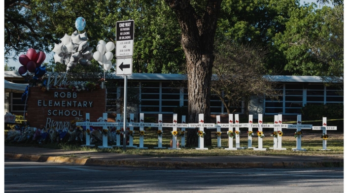 Tiroteo en Texas y la niña que sobrevivió por aplicarse sangre de su amiga Tiroteo en Texas y la niña que sobrevivió por aplicarse sangre de su amiga