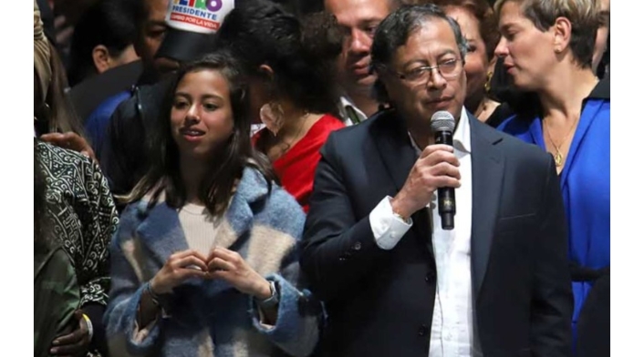 Gustavo Petro y su hija Antonella