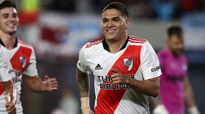 Juan Fernando Quintero, juagando con River Plate Juan Fernando Quintero, juagando con River Plate