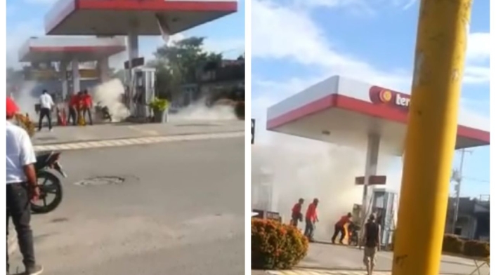 Moto se incendió en una estación de gasolina Moto se incendió en una estación de gasolina