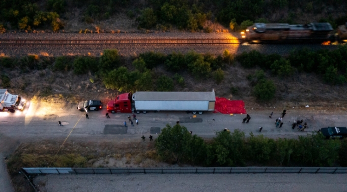 Camión con migrantes Camión con migrantes en San Antonio, Texas