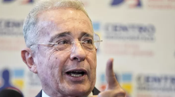 Álvaro Uribe Álvaro Uribe