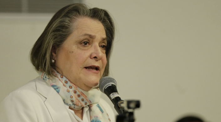 Clara López Clara López