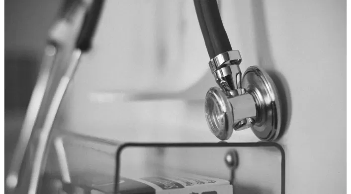 Médico que abusó a mujer durante cesárea Médico que abusó a mujer durante cesárea