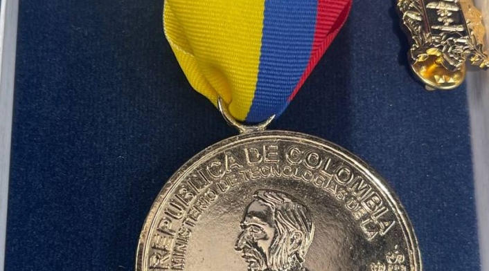 Reconocimiento a Carlos Antonio Vélez