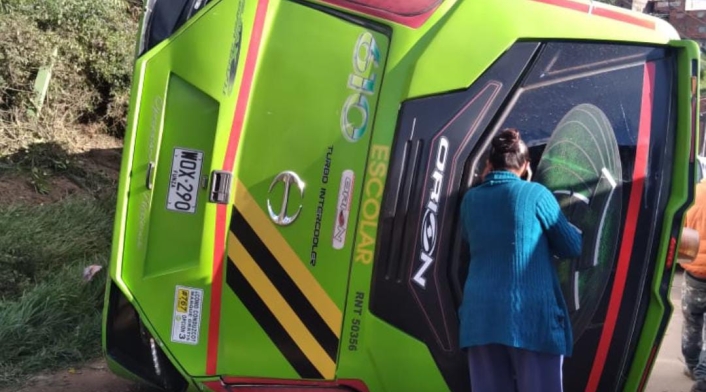 Accidente de ruta escolar en Ciudad Bolívar Accidente de ruta escolar en Ciudad Bolívar