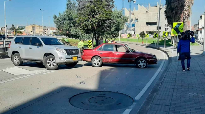 Balacera al frente del Concejo de Bogotá Balacera al frente del Concejo de Bogotá