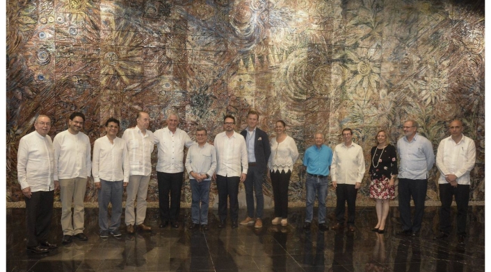 Diálogos con el ELN Diálogos con el ELN