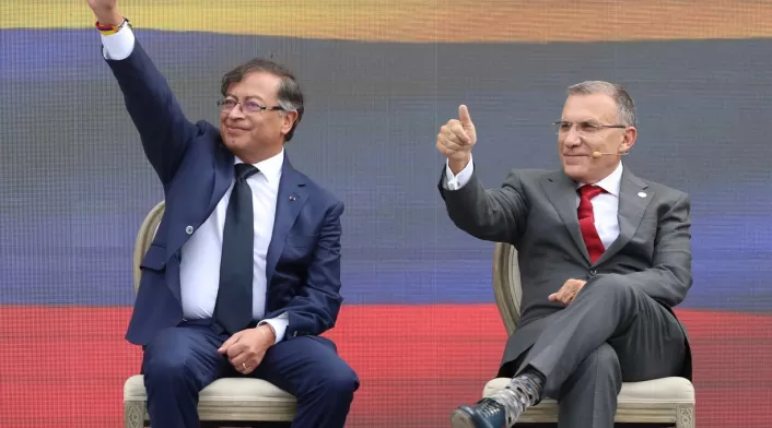 Roy Barreras y Gustavo Petro