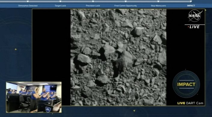 Nave de la NASA choca contra un asteroide para desviarlo